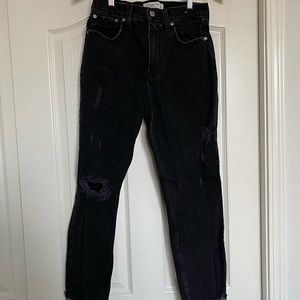 A&F The Mom high rise black jeans
